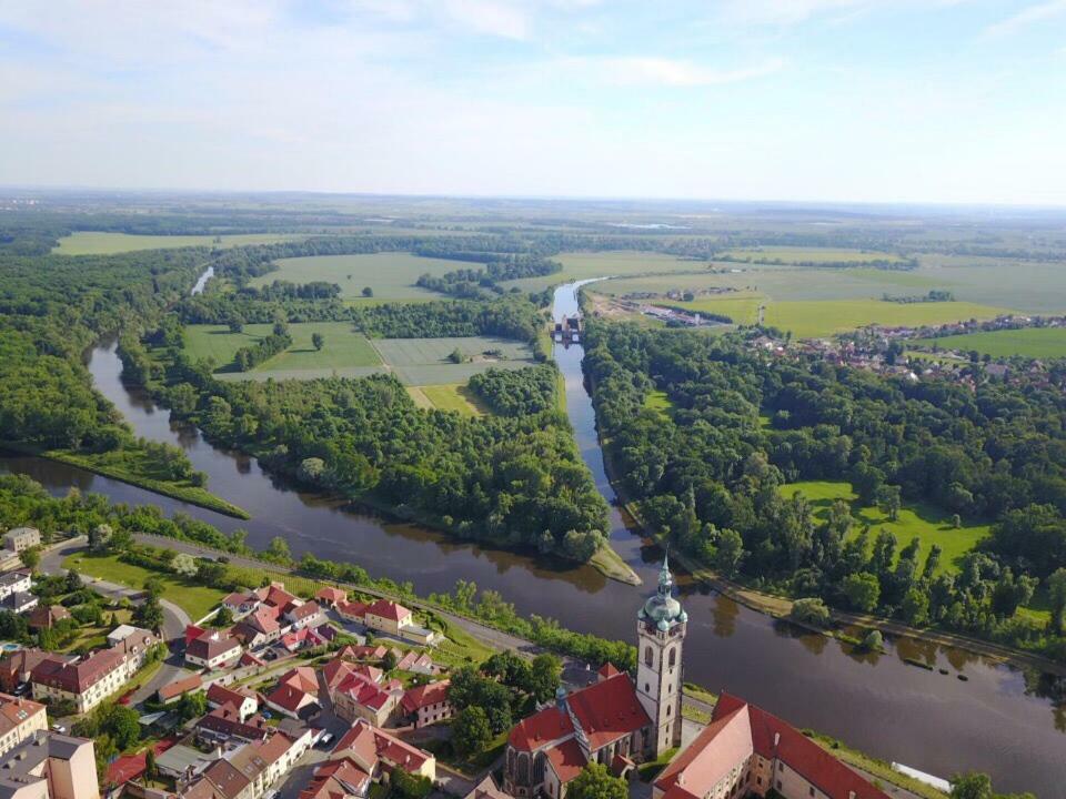 Krejcovstvi Daire Mělník Dış mekan fotoğraf